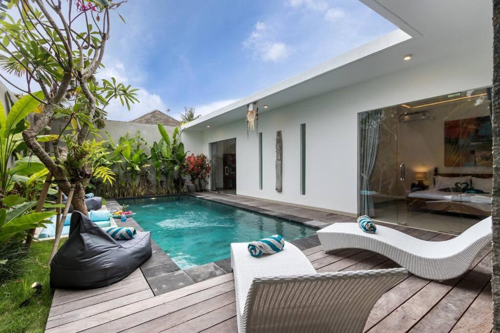 Modern 2 Bedroom Villa Seminyak Center. Exterior photo