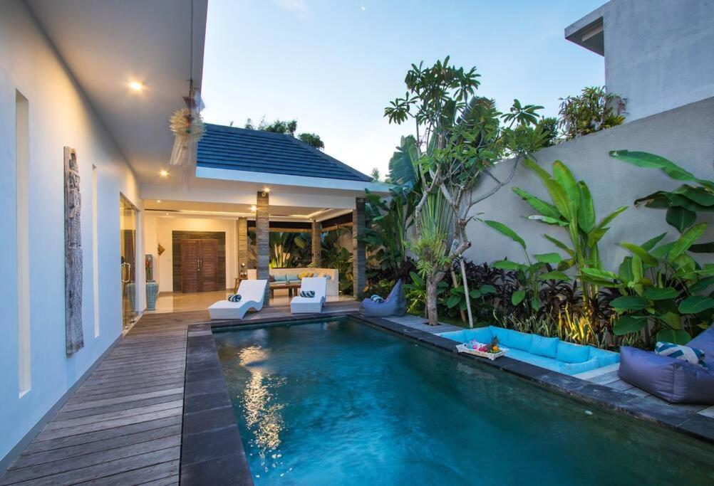 Modern 2 Bedroom Villa Seminyak Center. Exterior photo