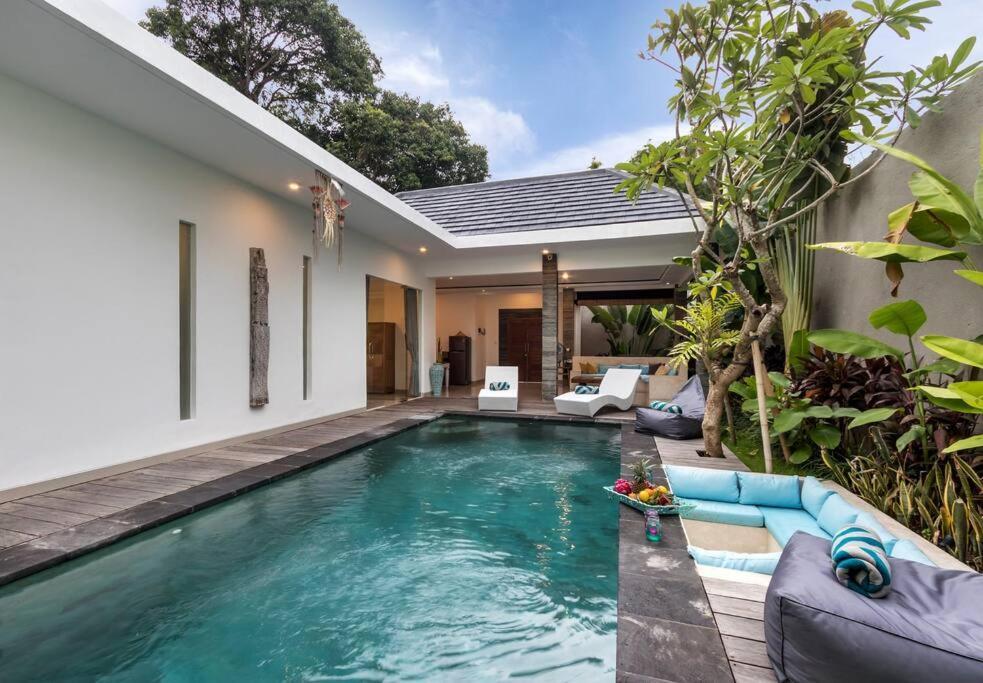 Modern 2 Bedroom Villa Seminyak Center. Exterior photo