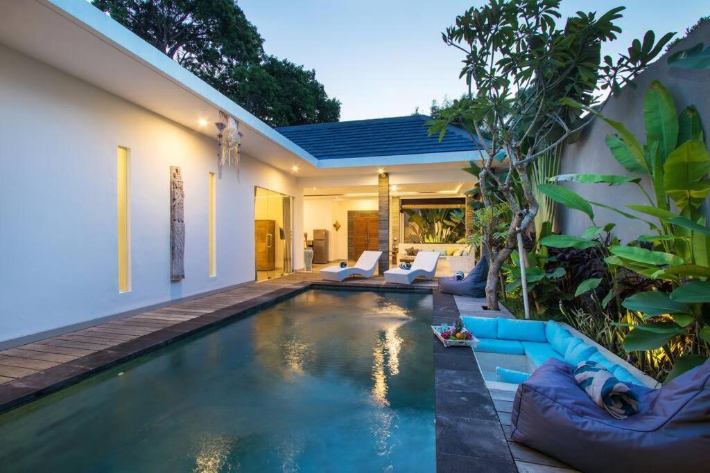 Modern 2 Bedroom Villa Seminyak Center. Exterior photo